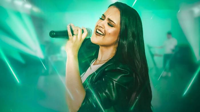 Bruna Martins lança o single “Toma o Teu Lugar”