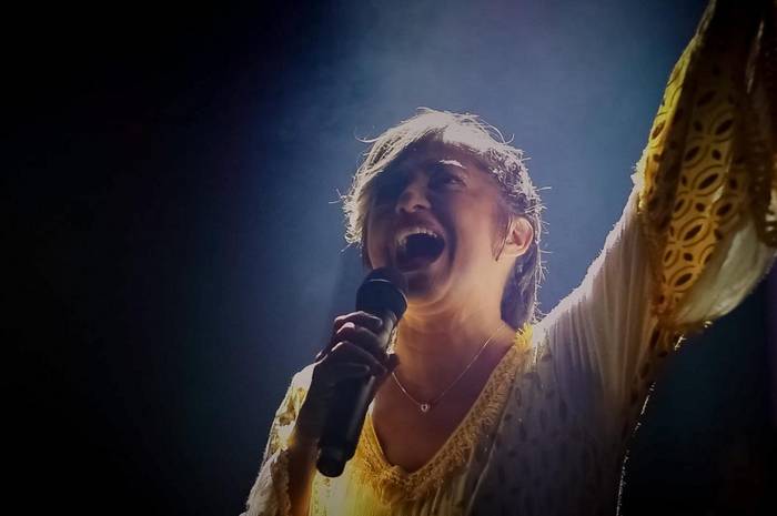 Sandra Di Paula lança a versão de “I Speak Jesus”, uma mensagem poderosa para toda a vida