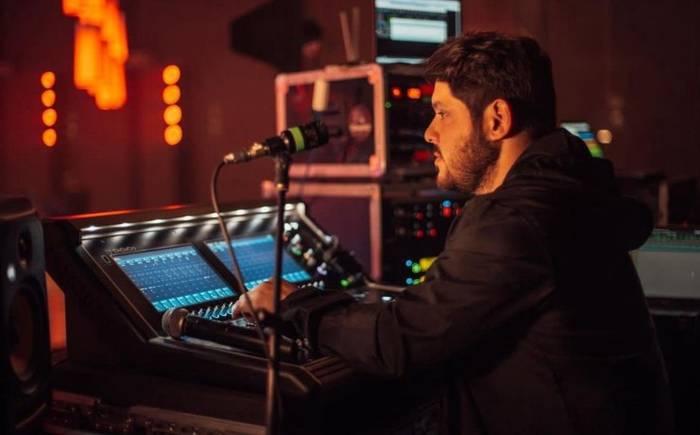 Destaque no cenário gospel, Romário Viana revela bastidores da engenharia de áudio