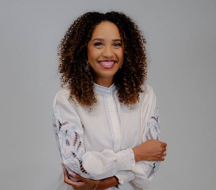 "Deus Gritou Comigo": vencedora do Dom Reality lança livro onde revela o que Deus falou com ela sobre restaurar a adoração