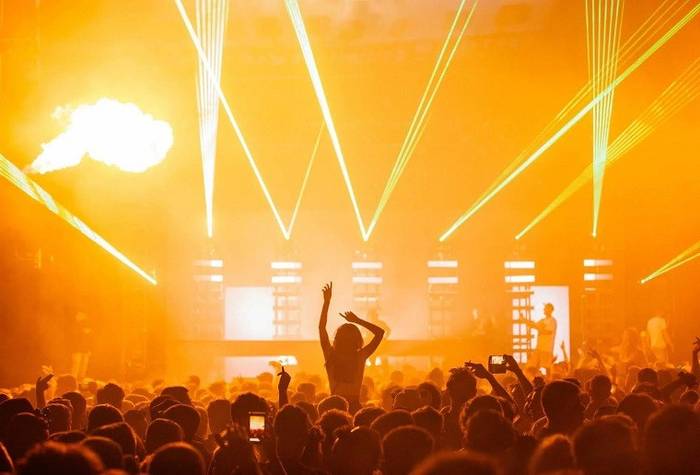 Tecnologia e inovação vão marcar tendências dos mercados de música e arte em 2025