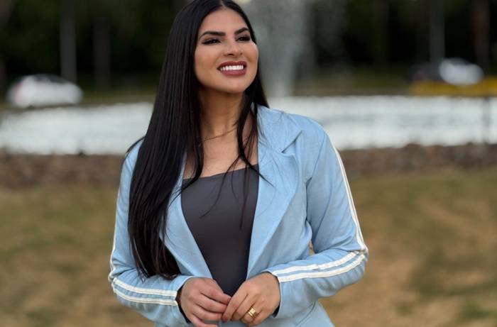 Andressa Aguiar anuncia lançamento do seu primeiro single nas plataformas digitais - Além do Impossível