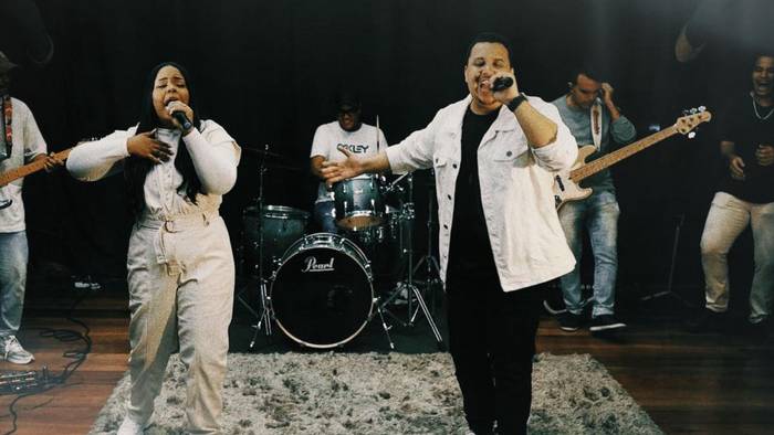 Kleber e Meire lançam o single “O Céu Veio Até Mim” pela Bless Music