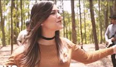 Confira o clipe "Aqui é o meu lugar" da cantora Juliana Gonçalves