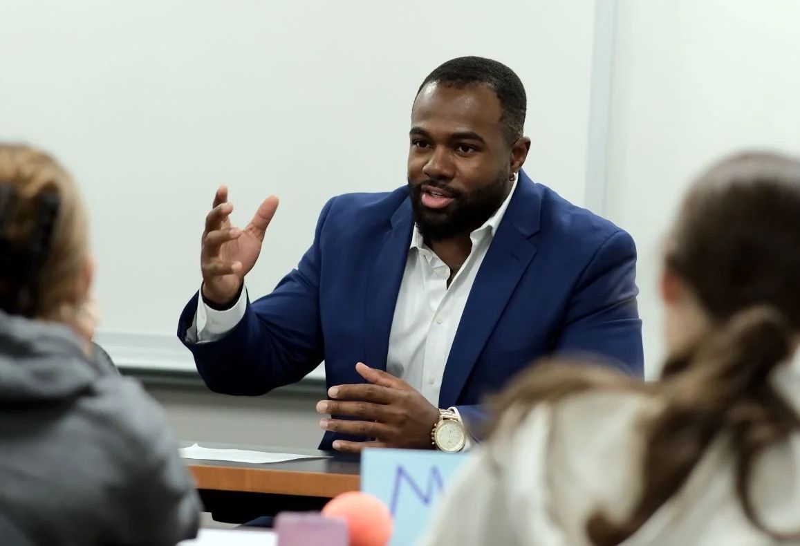 Jevon speaking photo 5