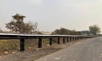 World's first 200-meter-long Bamboo Crash Barrier “Bahu Balli” installed on the Vani-Warora Highway, Vidarbh, Maharashtra
