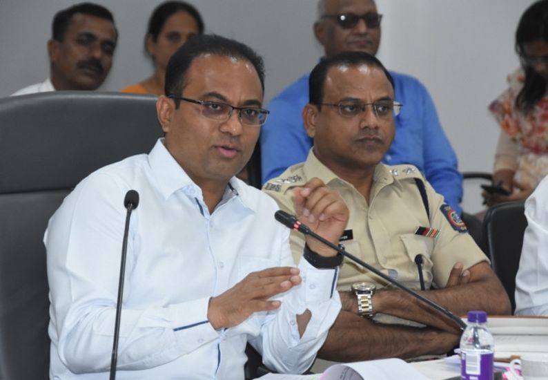 पालखीमार्ग, पालखी मुक्काम या ठिकाणच्या लक्षात आलेल्या सर्व त्रुटी १० जूनपर्यंत दूर कराव्यात - जिल्हाधिकारी डॉ.राजेश देशमुख