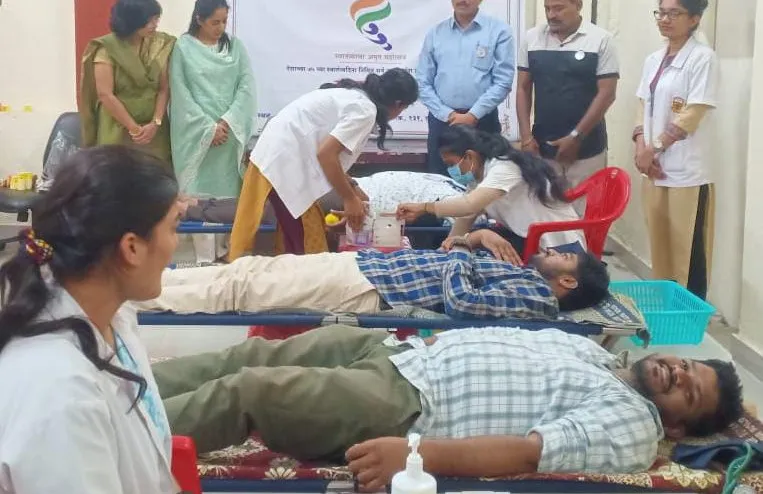 रक्तदान तसेच आरोग्य तपासणी शिबिराला प्रतिसाद