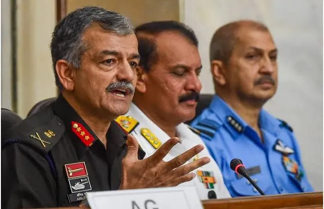 अग्निपथ योजना रद्द होणार नाही ' ; तीनही सैन्यदल अनिल पुरींनी पुरप्रमुखांनी केले स्पष्ट