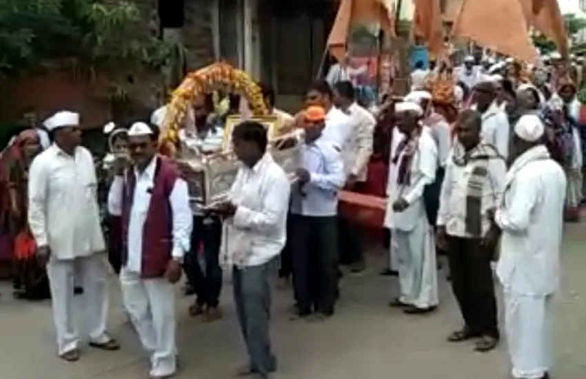 संतशिरोमणी श्री संताजी जगनाडे महाराज पालखी चे आषाढी वारीसाठी क्षेत्र सुदुंबरेतून प्रस्थान