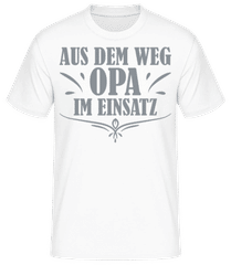 Aus dem Weg Opa im Einsatz · Männer Basic T-Shirt