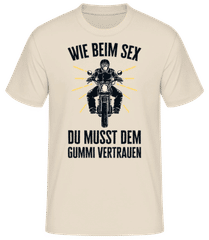 Du Musst Dem Gummi Vertrauen · Männer Basic T-Shirt