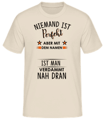 Ich Bin Fast Perfekt · Männer Basic T-Shirt
