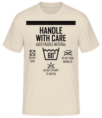 Handle With Care 60 · Camiseta básica para hombre