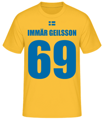 Schweden Fußball Trikot Immär Geilsson - Männer Basic T-Shirt - Goldgelb - Vorne
