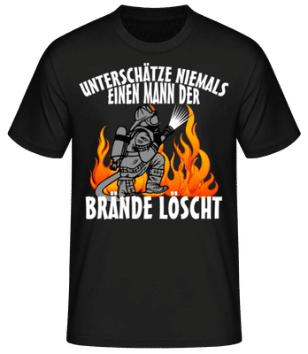 Ein Mann Der Brände Löscht - Männer Basic T-Shirt - Schwarz - Vorne