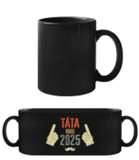 Táta Roku 2026 - Černý hrnek - Černá - Napřed