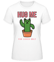 Catus Hug Me · Women's Basic T-Shirt