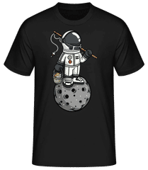 Astronaut Fishing Moon · Camiseta básica para hombre