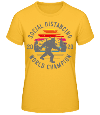 Social Distancing Champion 2020 - Frauen T-Shirt B&C - Goldgelb - Vorne