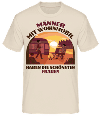 Männer Mit Wohnmobil Schönsten Frauen · Männer Basic T-Shirt