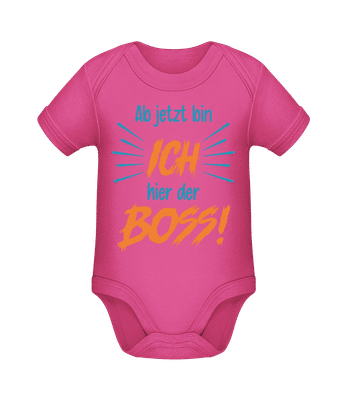 Motiv Ab Jetzt Bin Ich Der Boss - Baby Bio Strampler - Magenta - Vorne