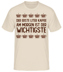 Der Erste Liter Kaffee · Männer Basic T-Shirt