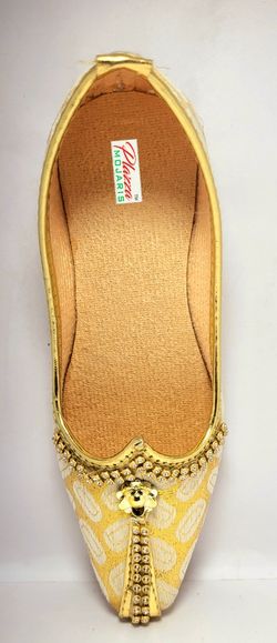 PLAZA FOOT WEAR  235