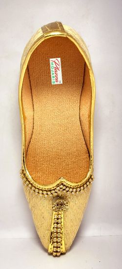 PLAZA FOOT WEAR  235
