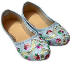Hoor Mojari & Handicrafts 420