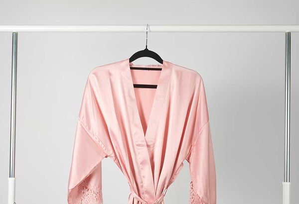Kendall Satin Lace Bridal Party Robe – Dusty Rose