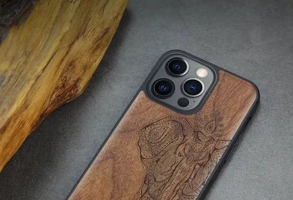 Coque iPhone Bois Indian Elephant Gravé