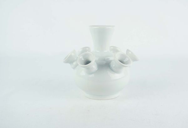 Small White Tulipvase