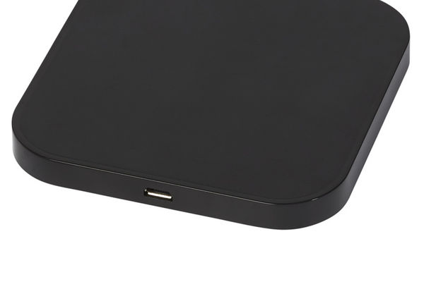 Chargeur à induction avec deux sorties USB