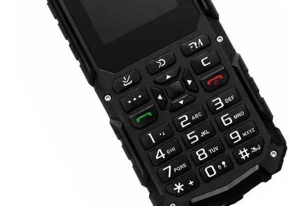 Telefone Antigo Cat B28 Resistente Teclado Fm Dual Bateria
