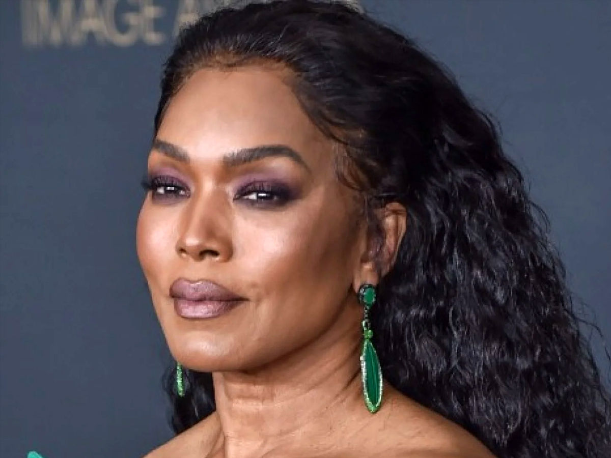 Angela Bassett in gala
