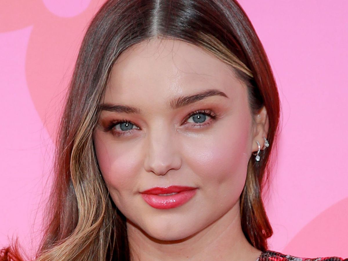 Miranda Kerr close up 