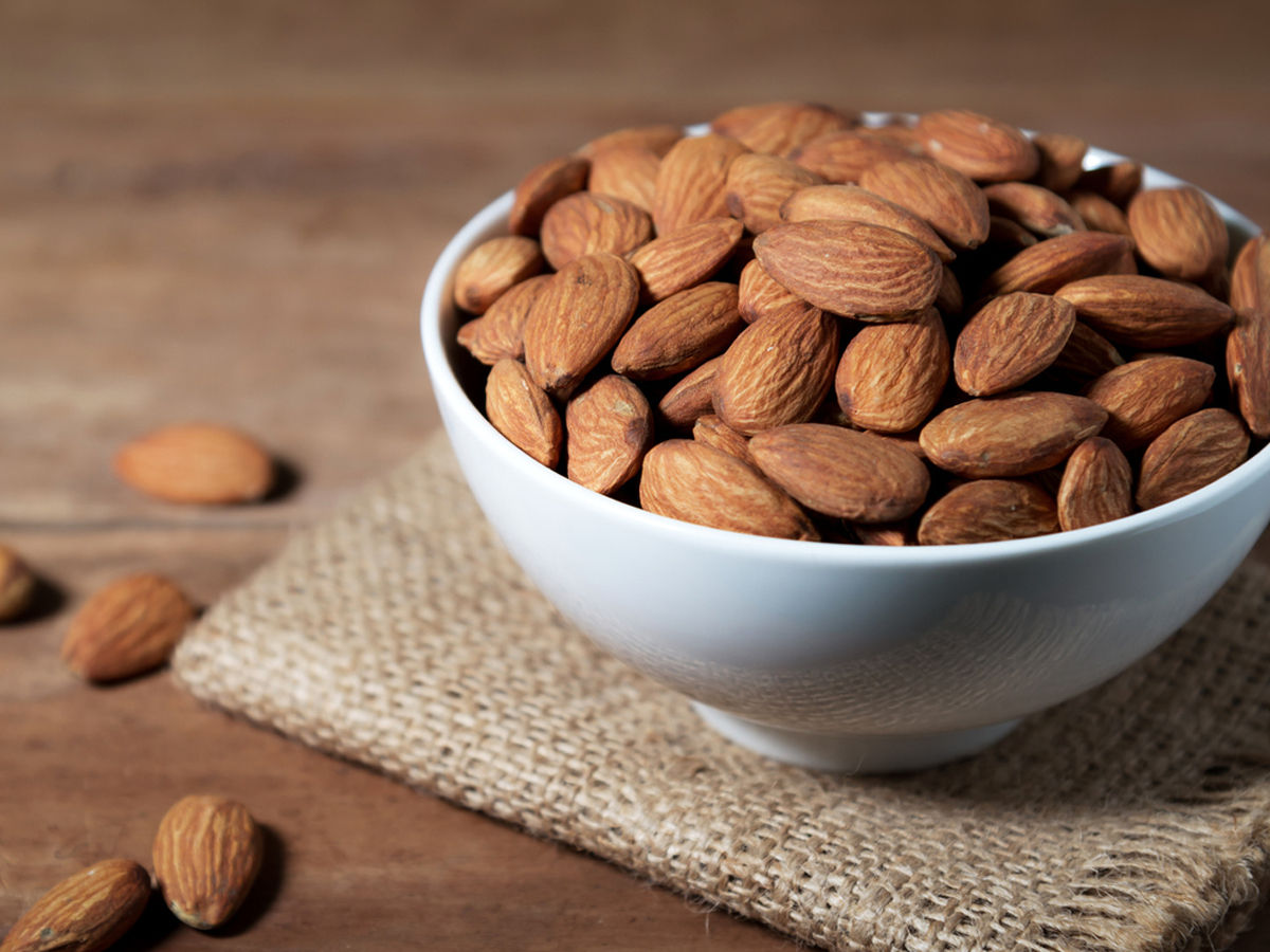 eat almonds to clean your liver