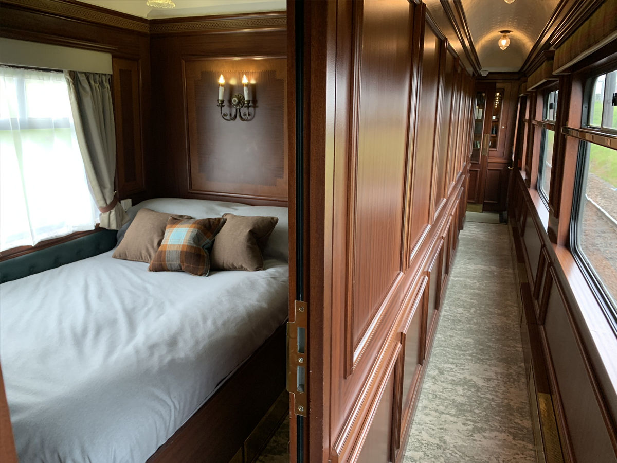 The Royal Scotsman luxury bed