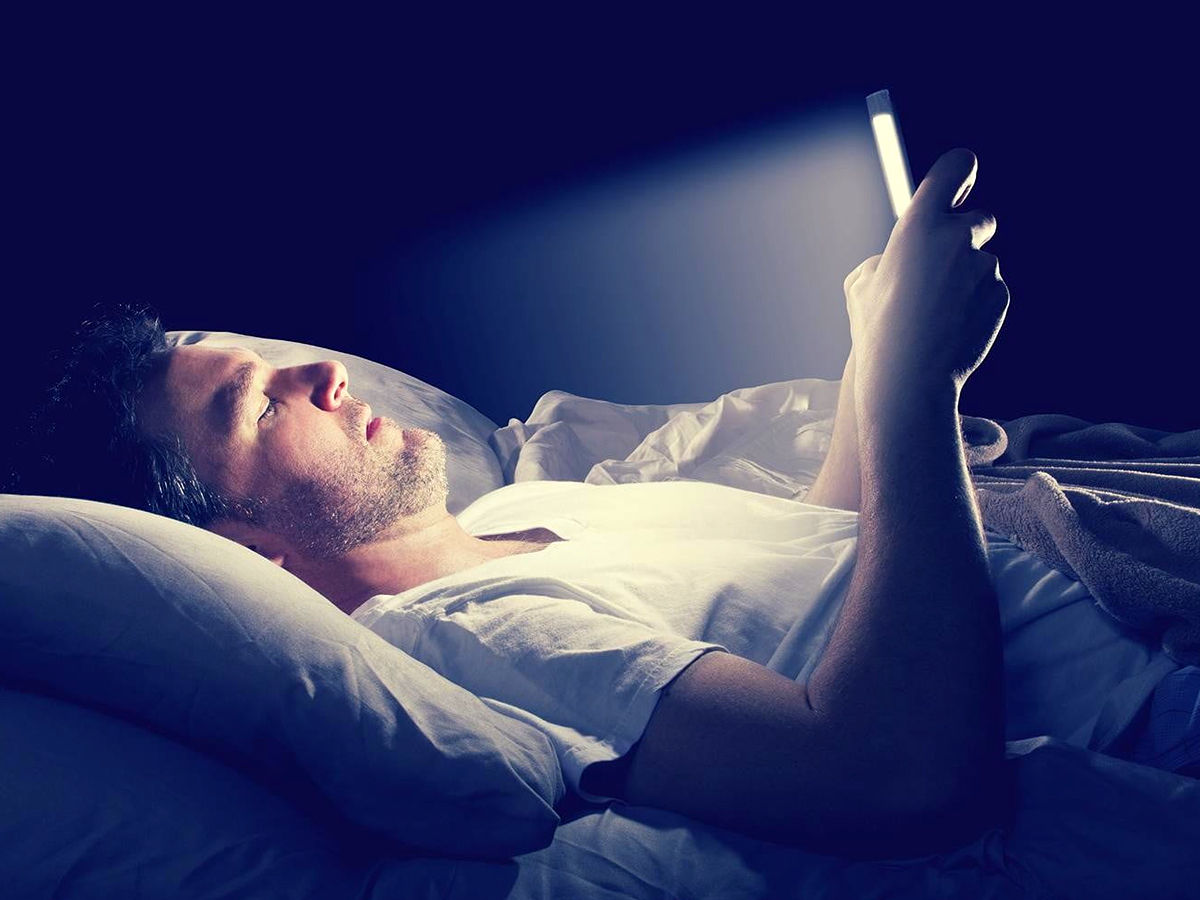 Using Mobile or Laptop Before Going To sleep 