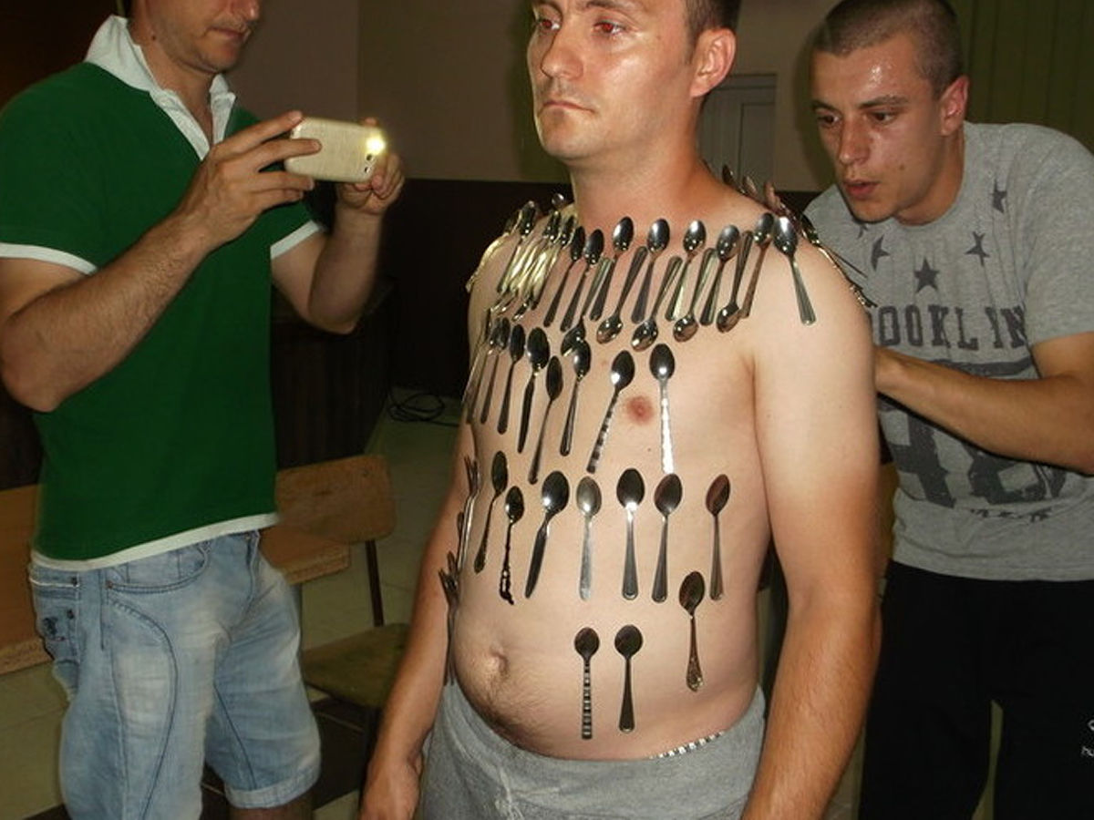 most spoons on a human body was held by Dalibor.