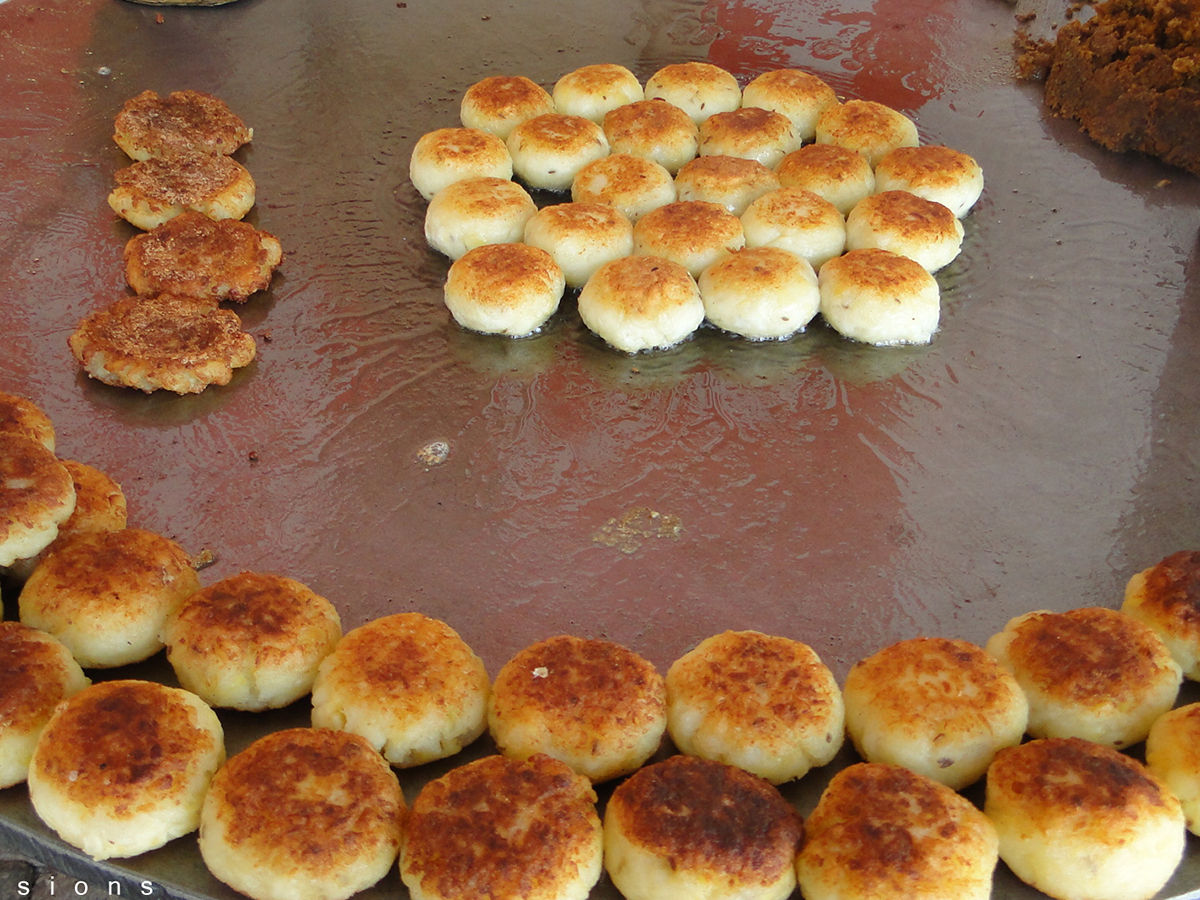 AlooTikki famous street food in a jiffy