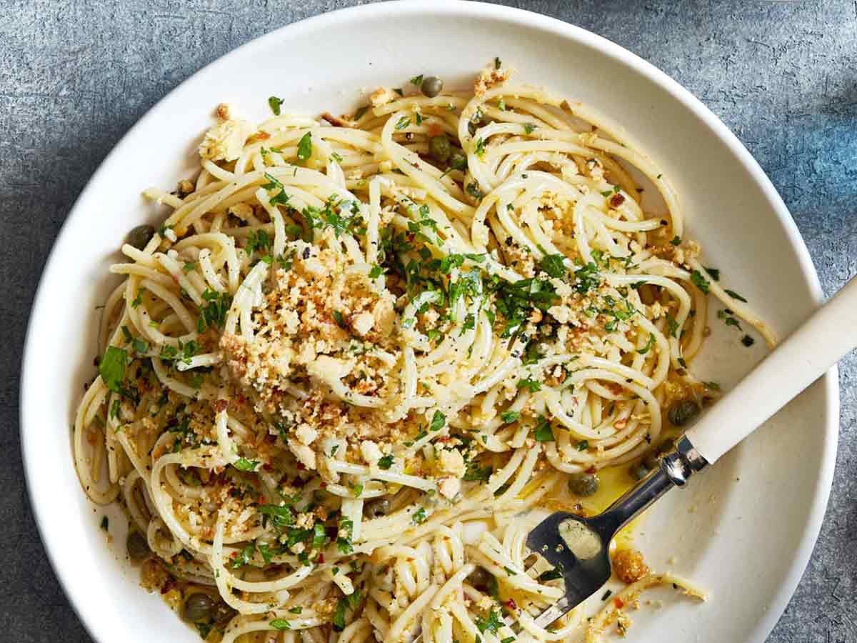 Bread Crumbs Spaghetti to give you a crunch
