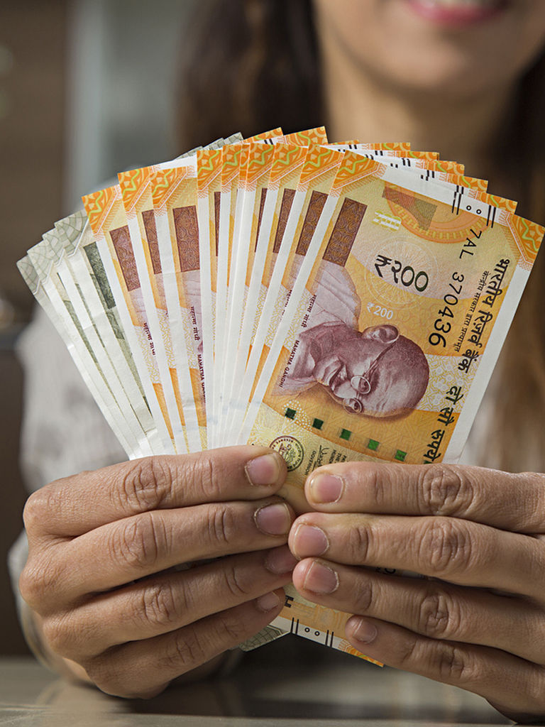 TOP HIGHEST PAID JOBS IN INDIA YOU NEVER KNEW ABOUT TOP HIGHEST PAID JOBS IN INDIA YOU NEVER KNEW ABOUT