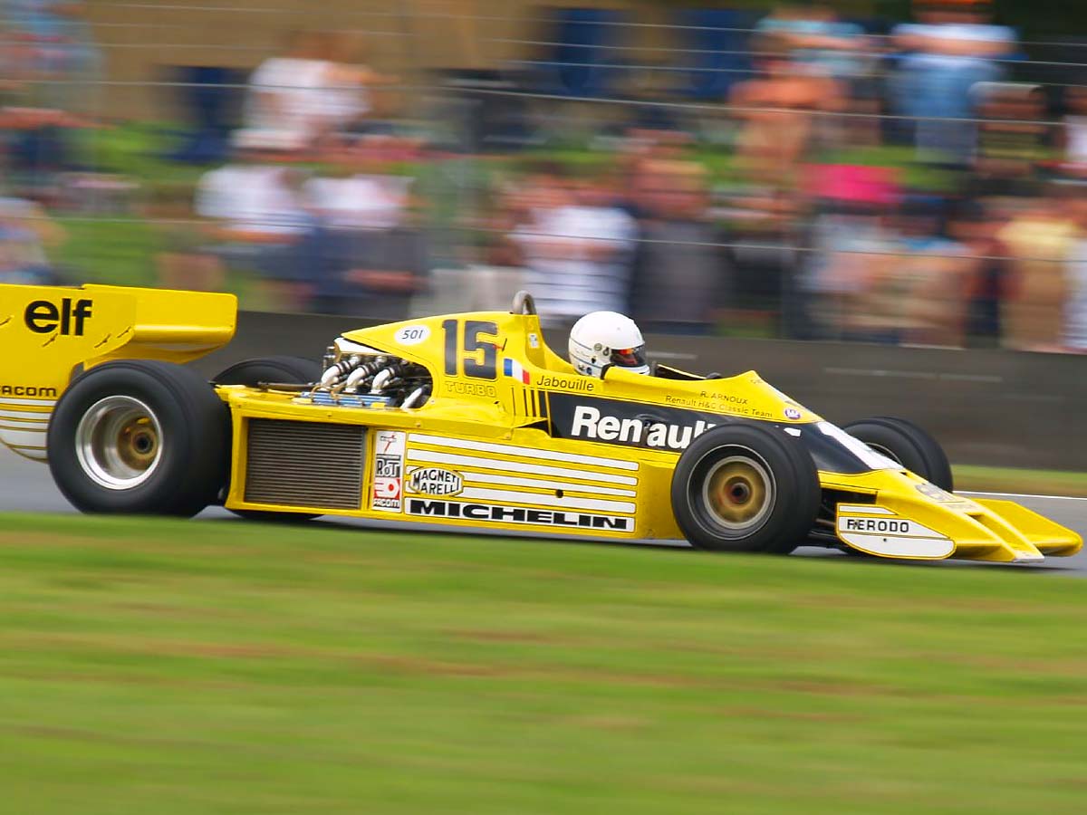 Renault-RS01 f1