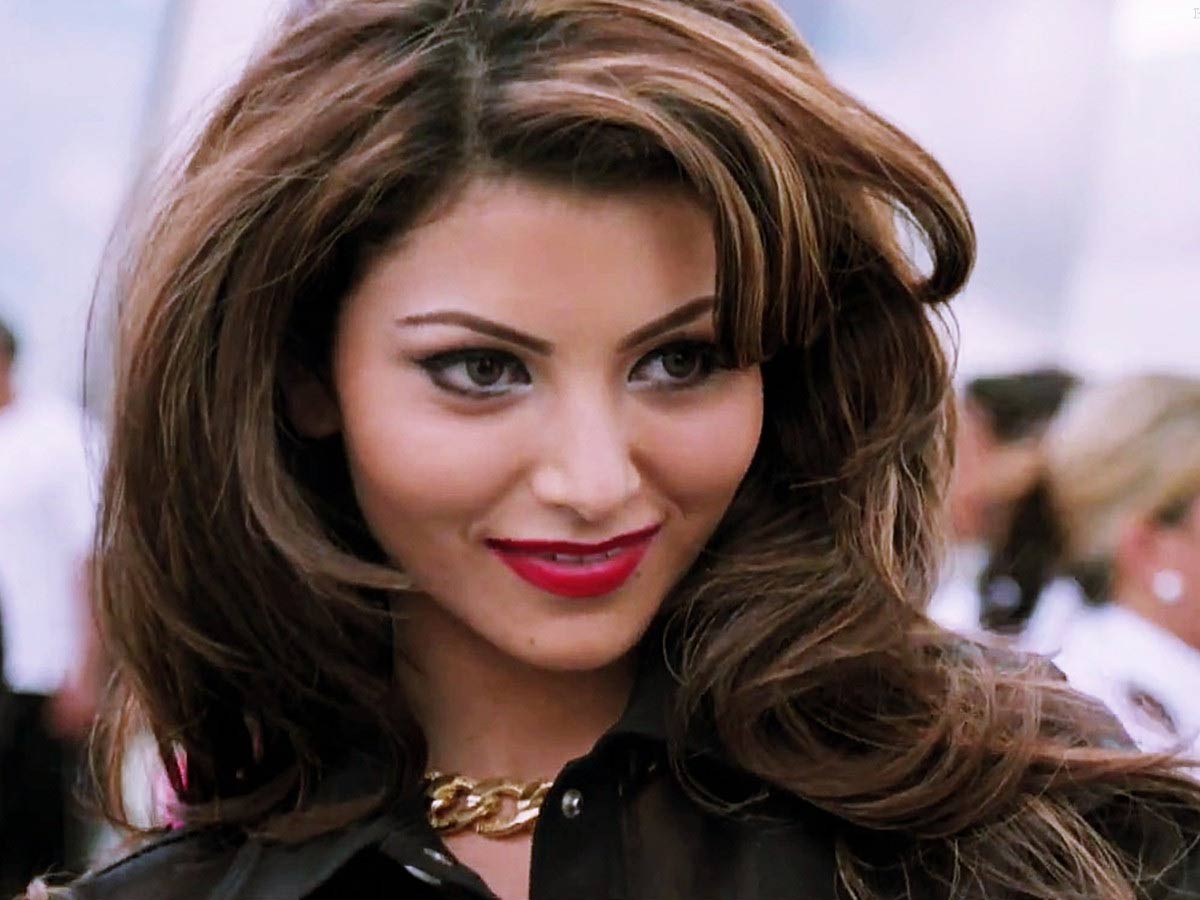 Urvashi in Love Dose
