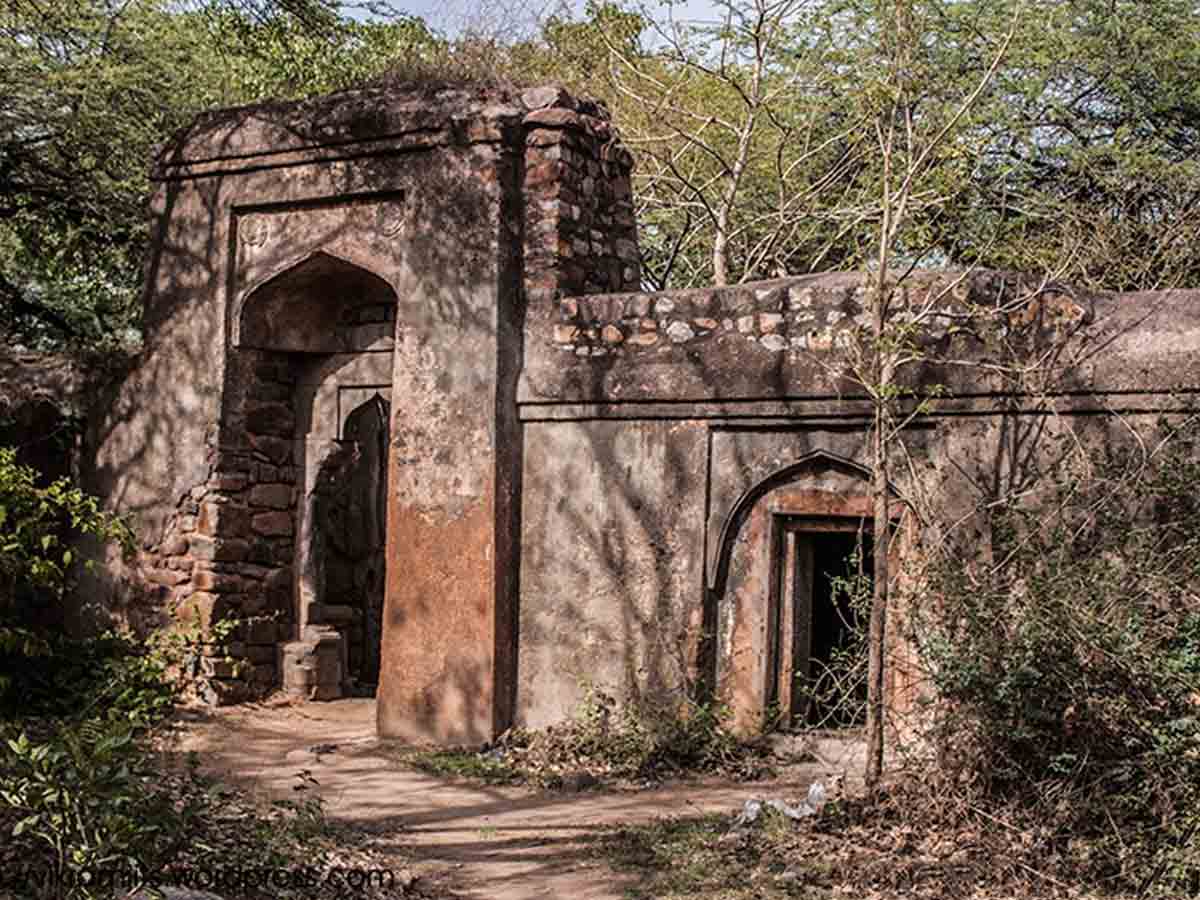 haunted fort in delhi