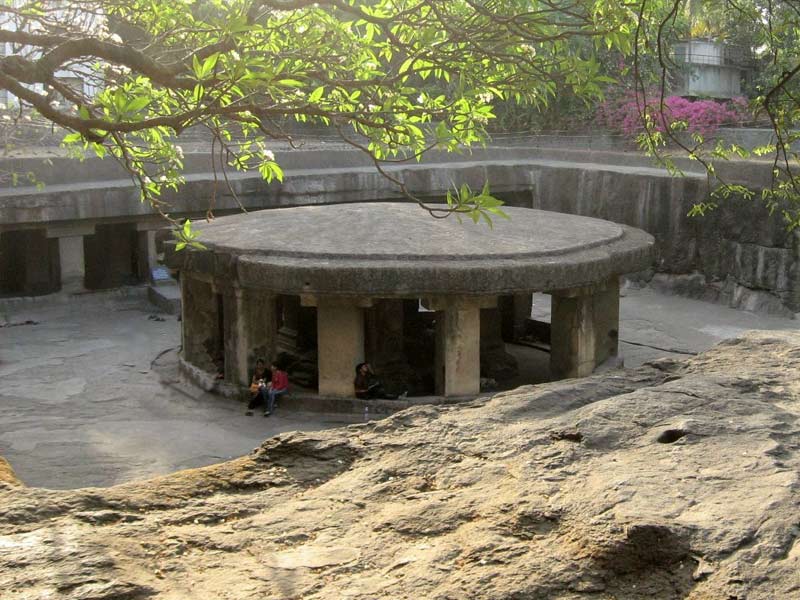 pataleshwar cave temple