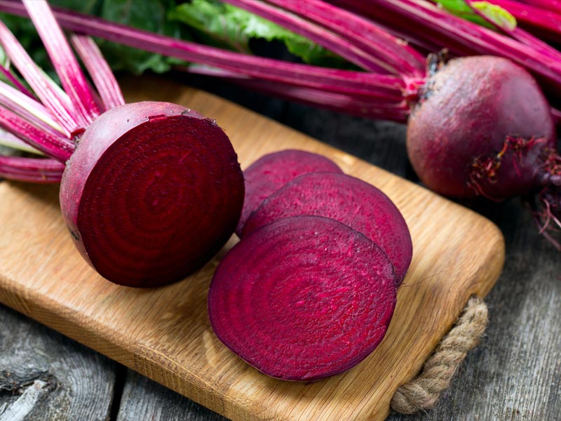 7 Benefits of Beetroots that will make you eat them