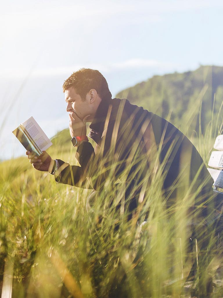 8 Books Worth Reading In 2021 To Shape Your Thinking